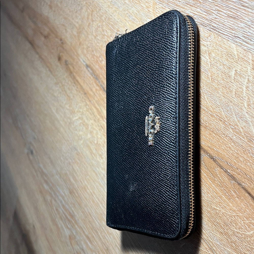 Coach Textured Black Zip Wallet - Picture 5 of 16